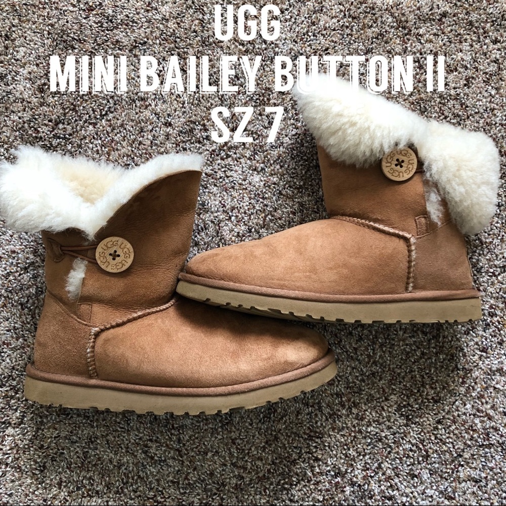 ✨UGG✨ Mini Bailey Button II Boot Sz 7